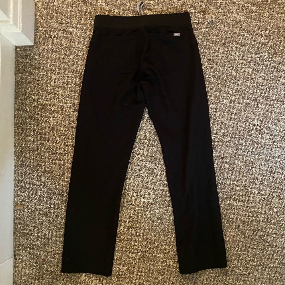FIGS basic scrub pants - Picture 2 of 2